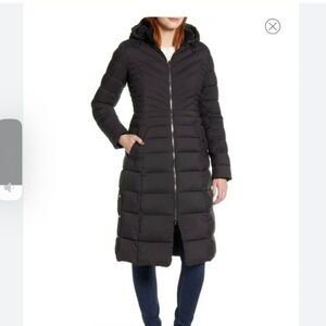BERNARDO Black Long Hooded puffer trench coat